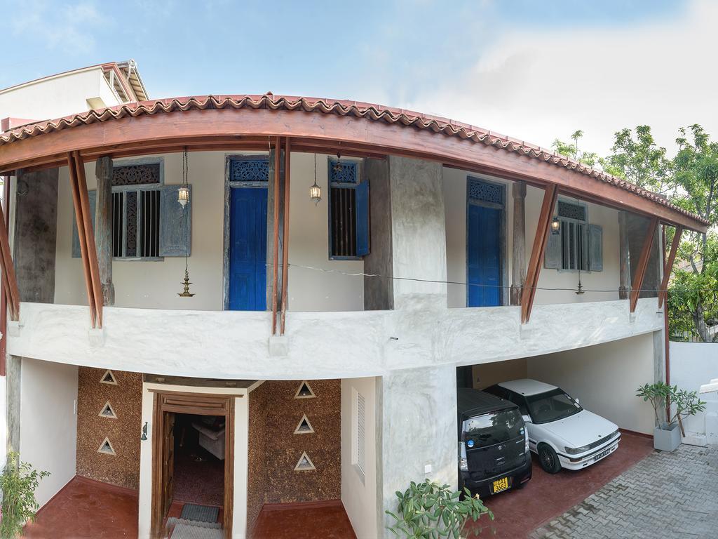 Отель The Lavinia House Дехивала-Маунт-Лавиния Экстерьер фото